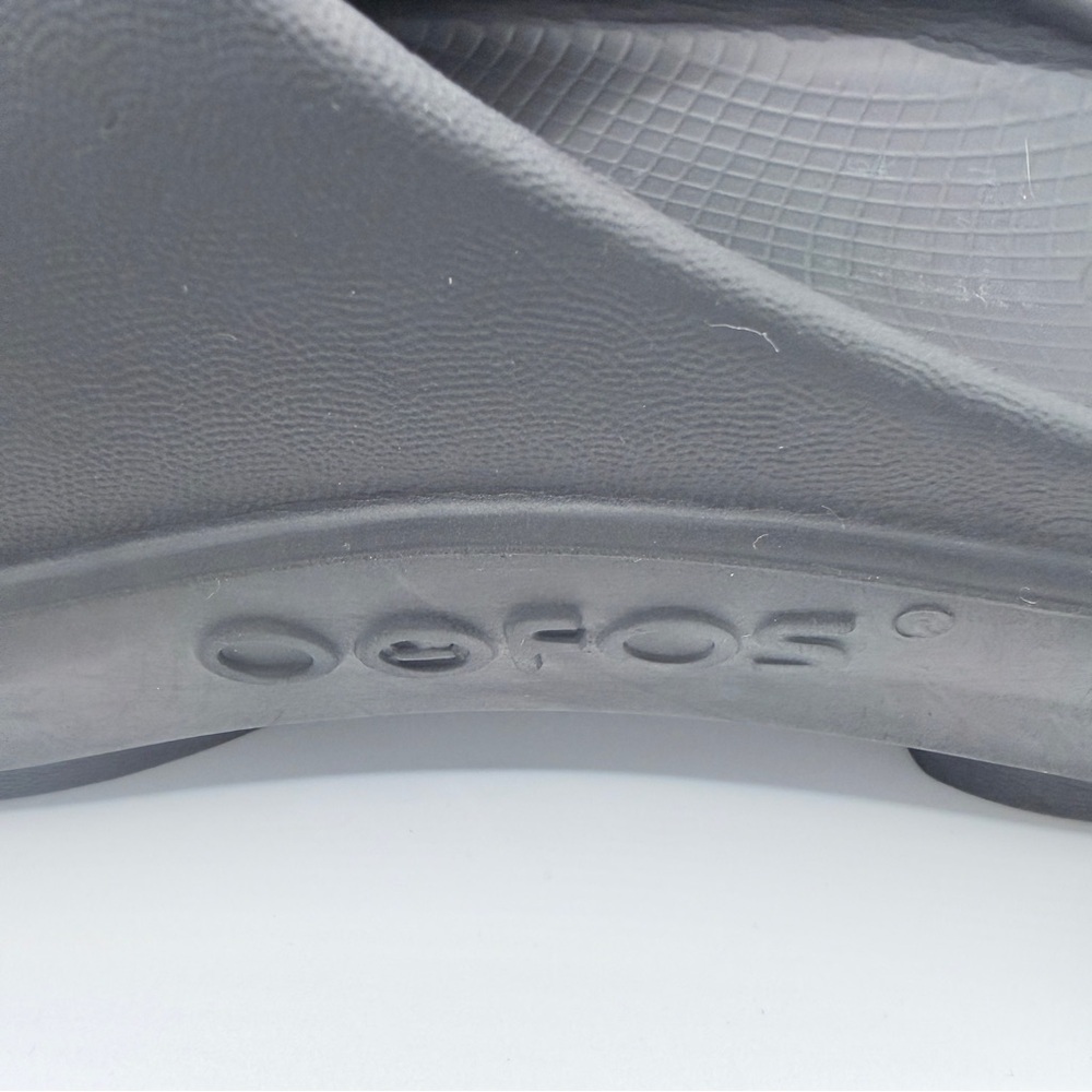 OOFOS Black Recovery Slide Sandal - Picture 7 of 11